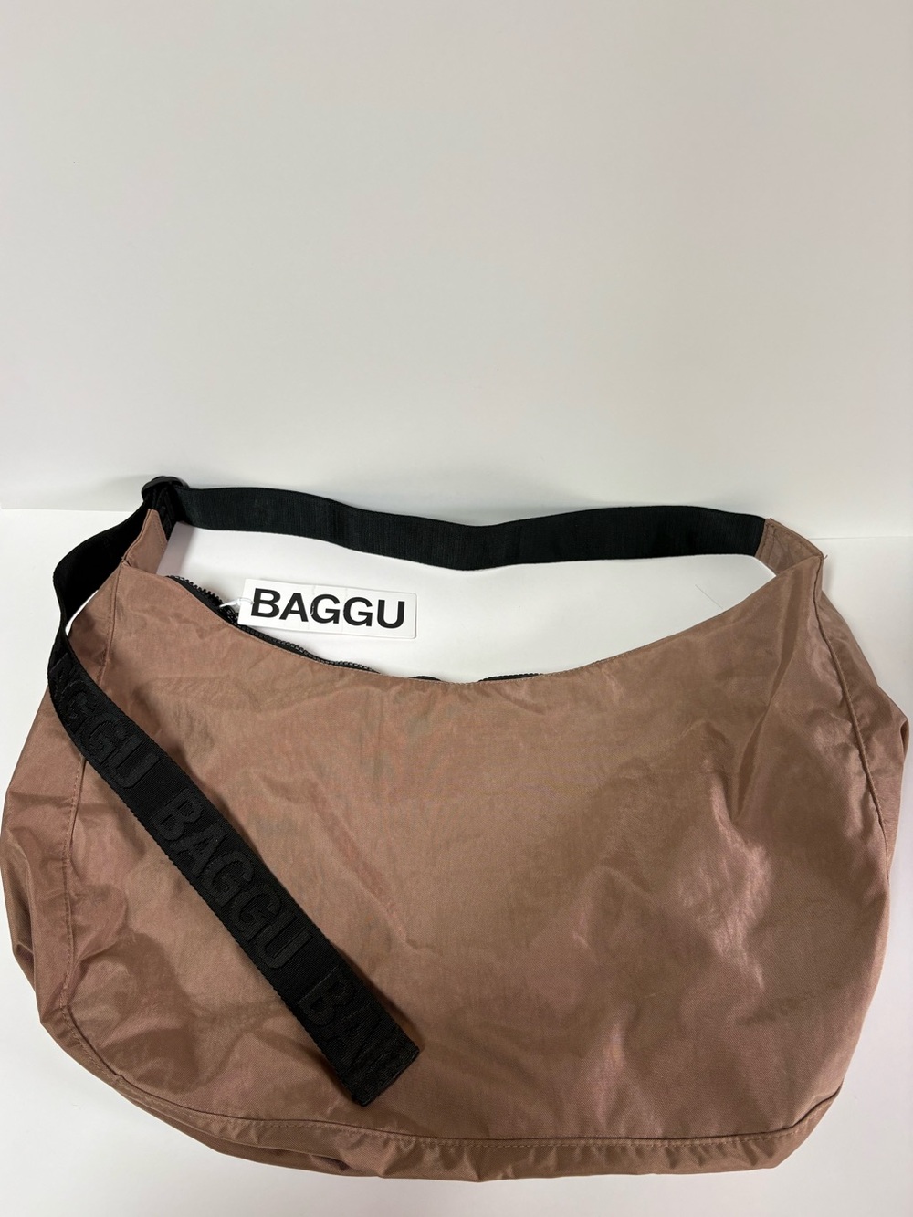NWT BAGGU Large Crescent Bag - Cocoa - Picture 3 of 14
